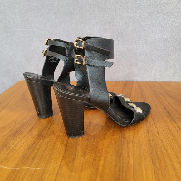 Aldo Size 8 Black Heels with Gold Detail - Picture 2 of 6